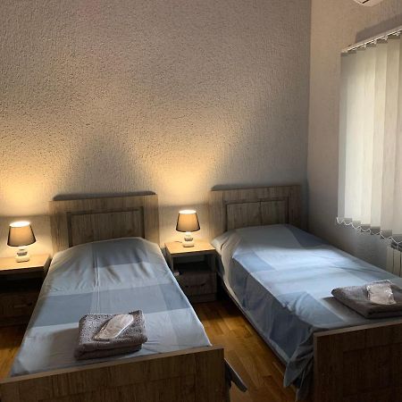 Nickos Hotel Kutaisi Eksteriør billede