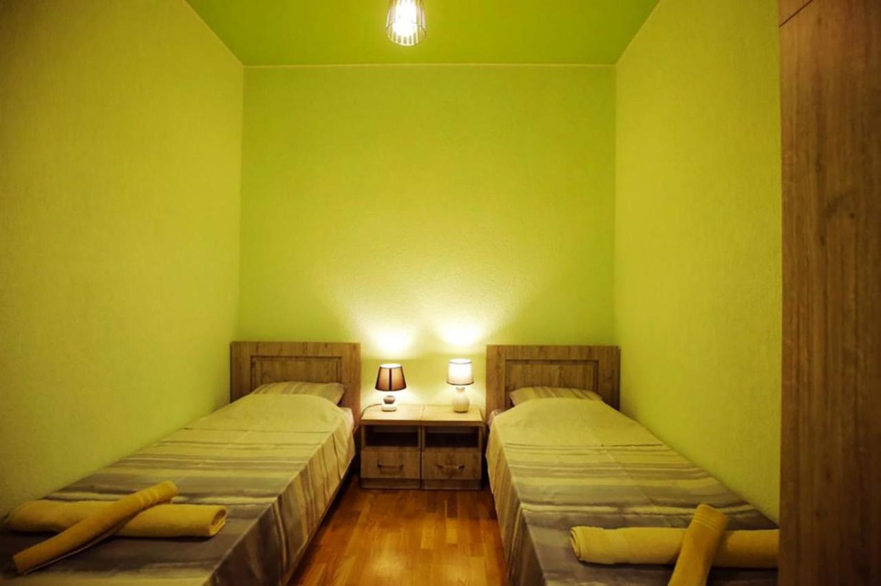 Nickos Hotel Kutaisi Eksteriør billede