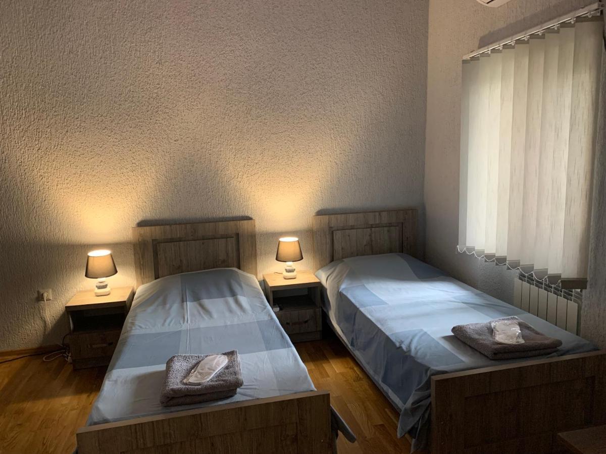 Nickos Hotel Kutaisi Eksteriør billede